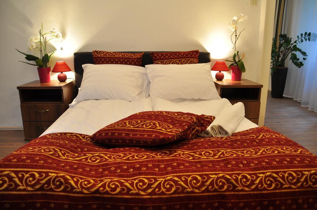 Green Terrace Apartment บูดาเปสต์ ภายนอก รูปภาพ
